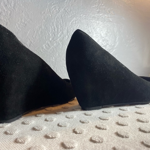 Franco Sarto Women's Black Suede Wedge Heel Shoes - Picture 9 of 16